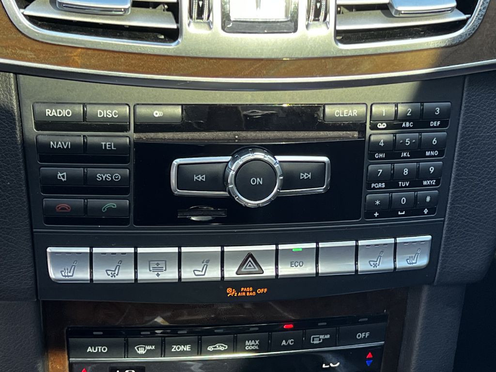 2014 Mercedes-Benz E-Class Image 30