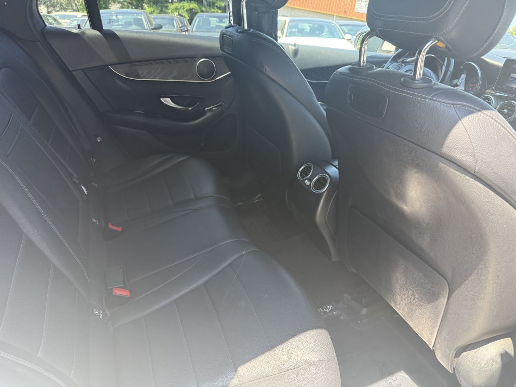 2018 Mercedes-Benz GLC-Class Image 11