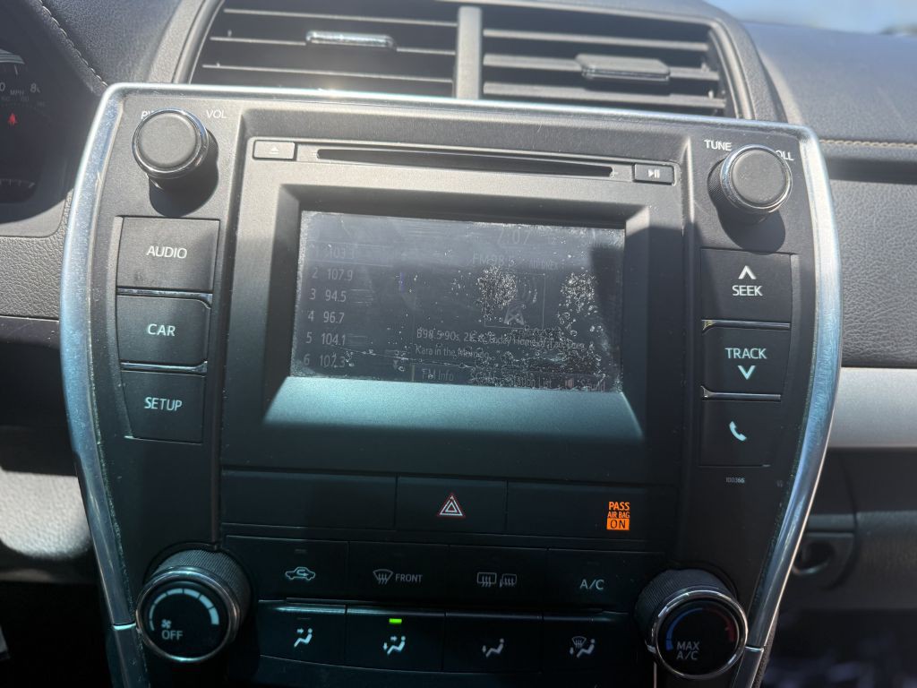2015 Toyota Camry Image 13