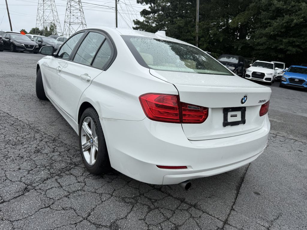 2015 BMW 3 Series Image 7