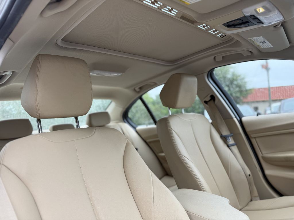 2015 BMW 3 Series Image 11