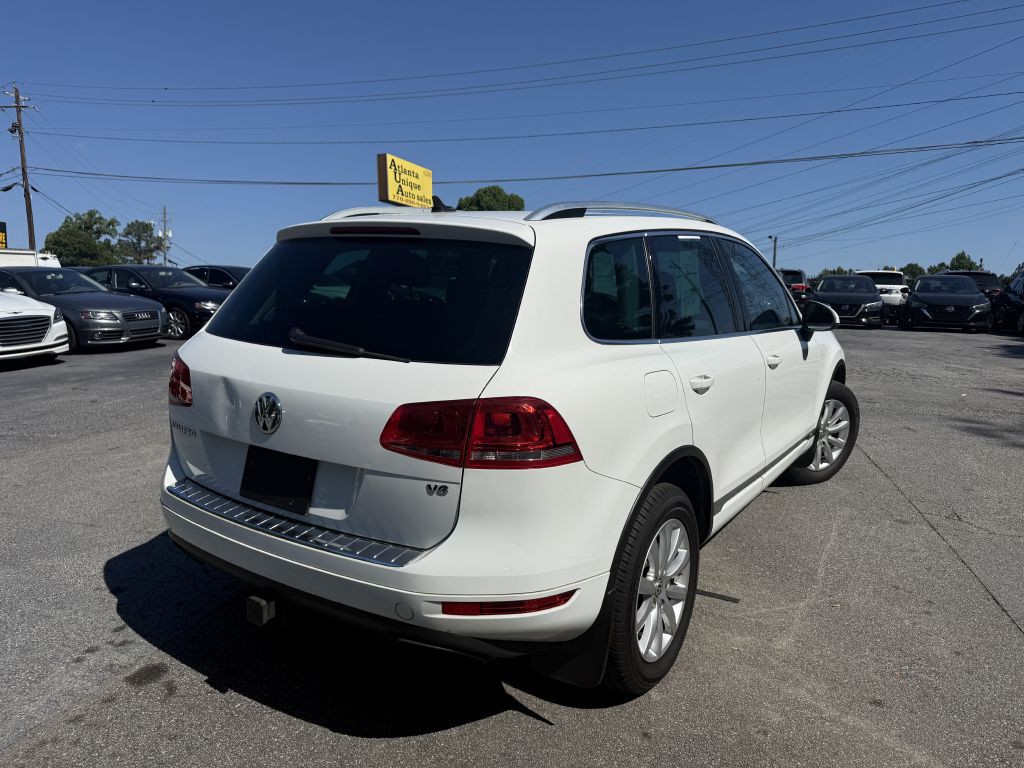 2012 Volkswagen Touareg Image 5