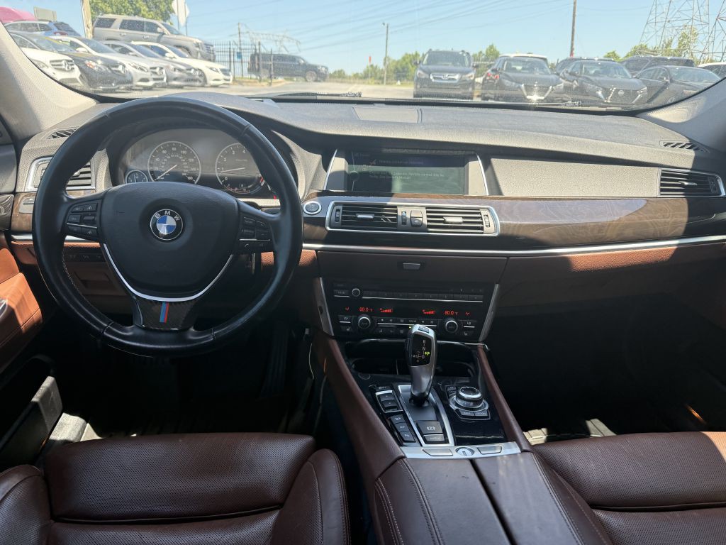 2012 BMW 5 Series Image 15