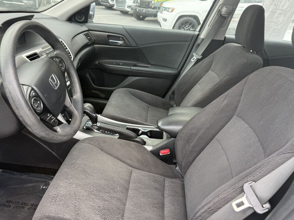 2015 Honda Accord Image 9