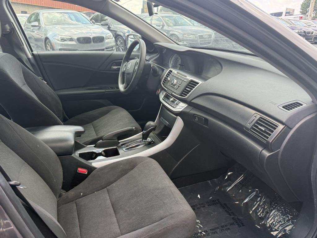 2015 Honda Accord Image 11