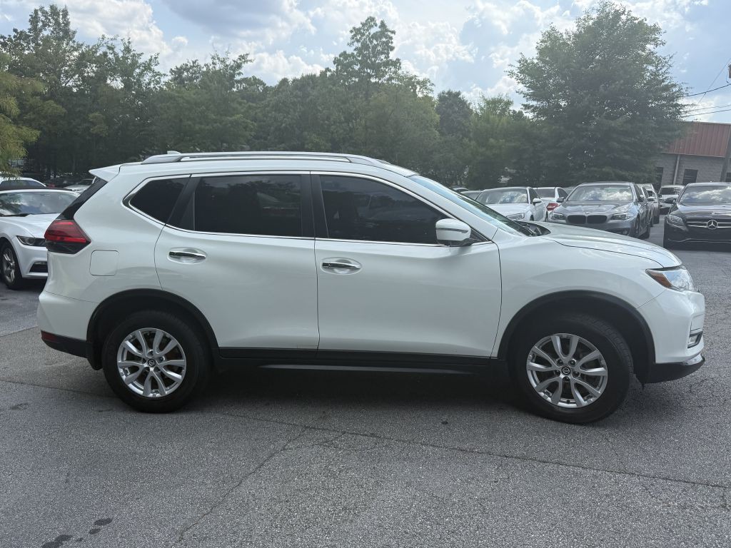 2017 Nissan Rogue Image 4