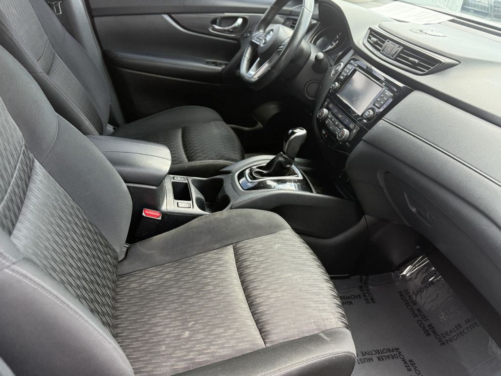 2017 Nissan Rogue Image 12
