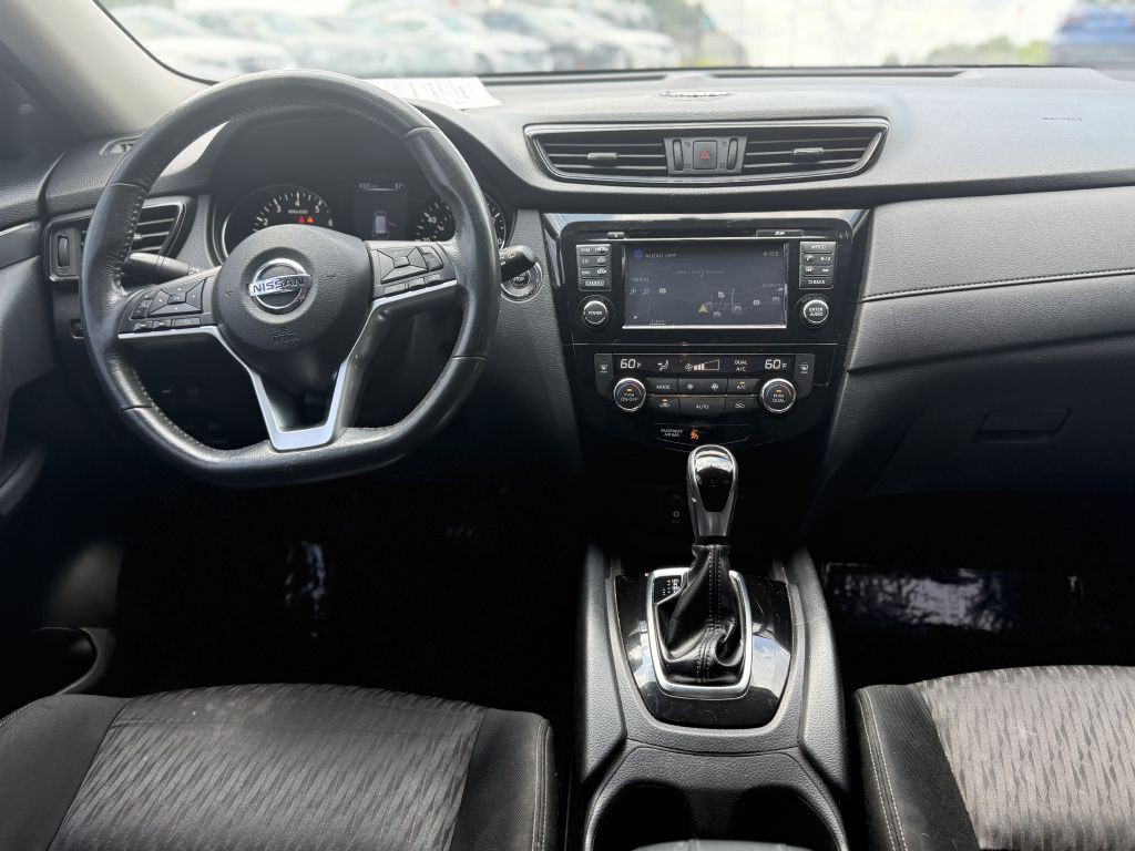 2017 Nissan Rogue Image 13