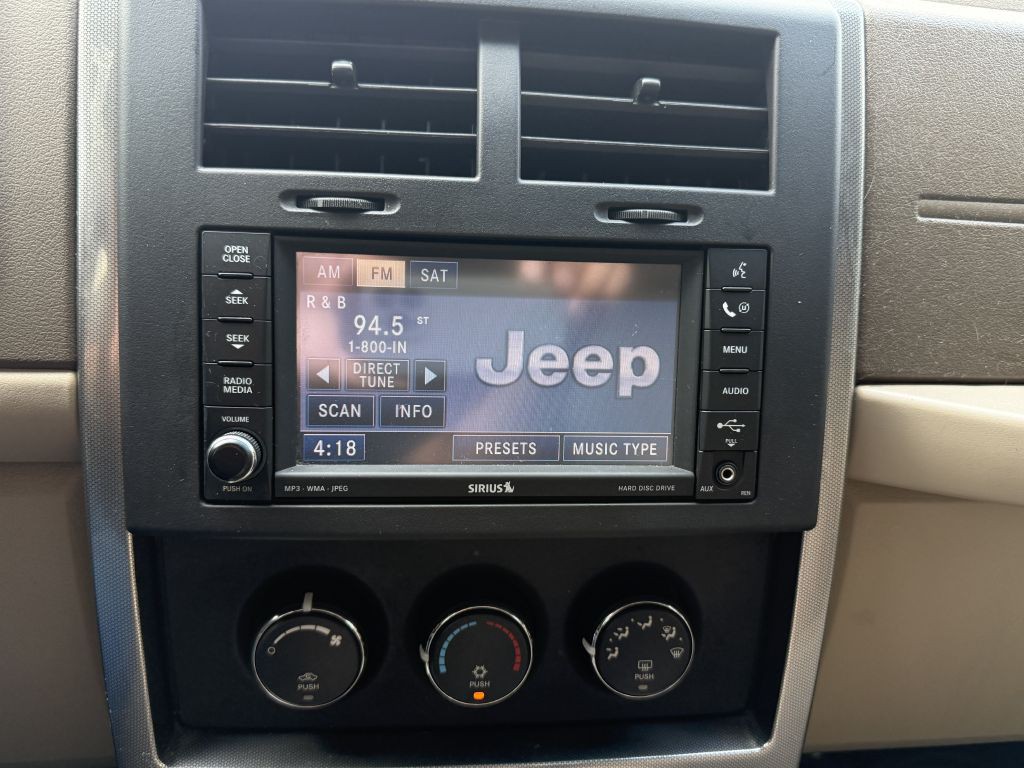 2009 Jeep Liberty Image 13