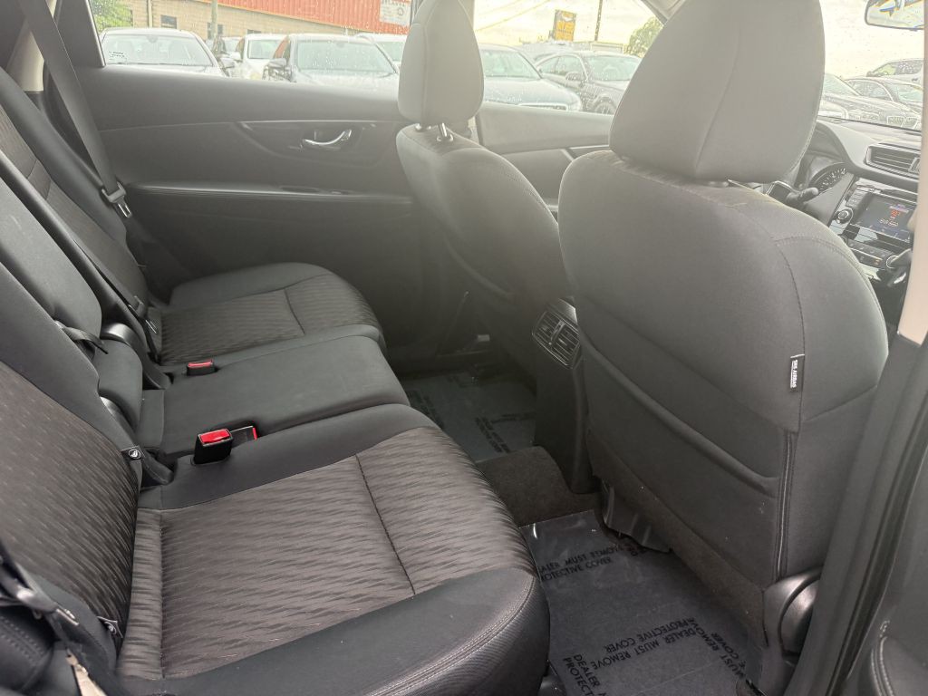 2018 Nissan Rogue Image 9