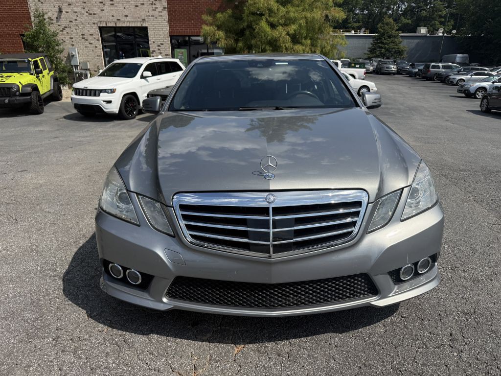 2010 Mercedes-Benz E-Class Image 2