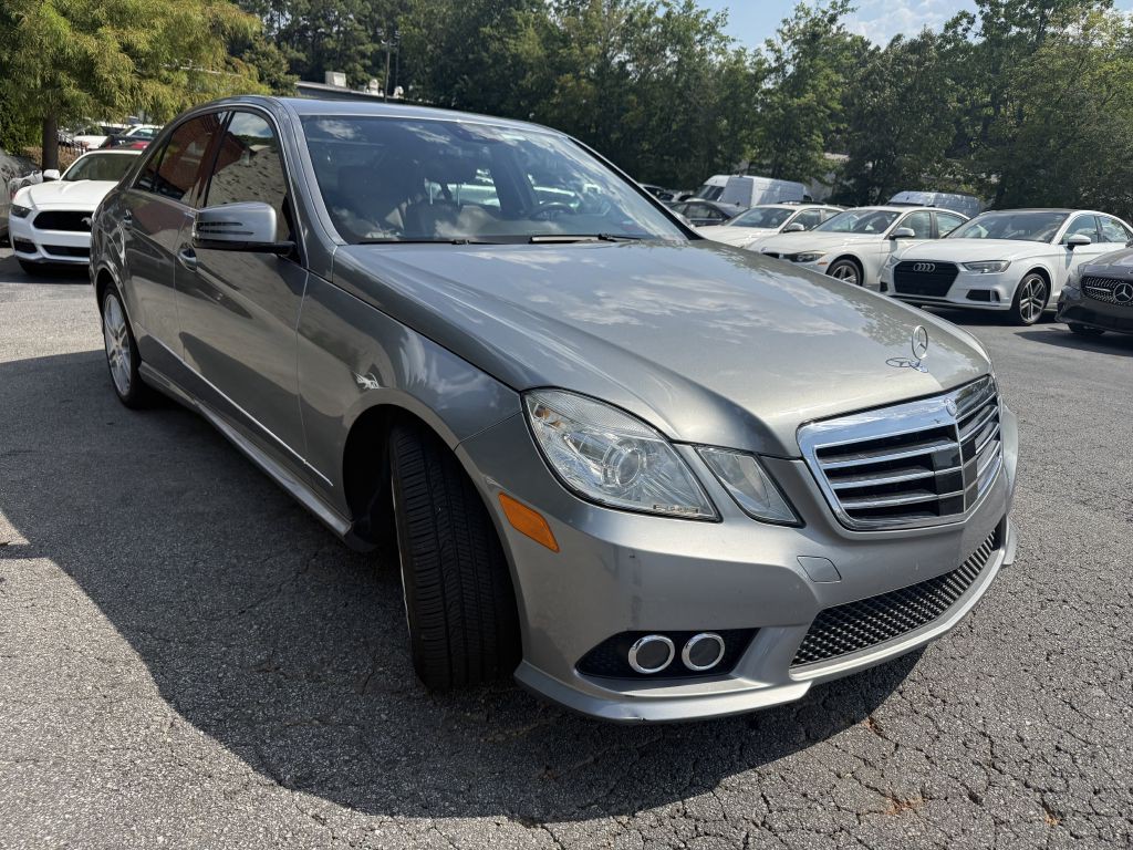 2010 Mercedes-Benz E-Class Image 3