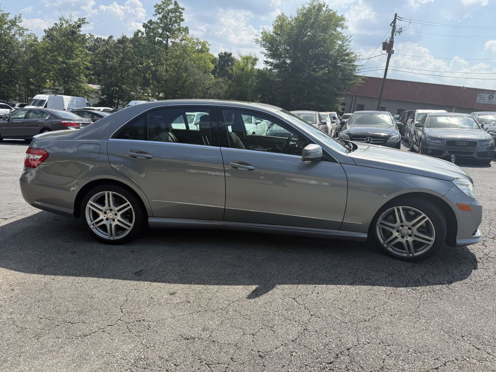 2010 Mercedes-Benz E-Class Image 4