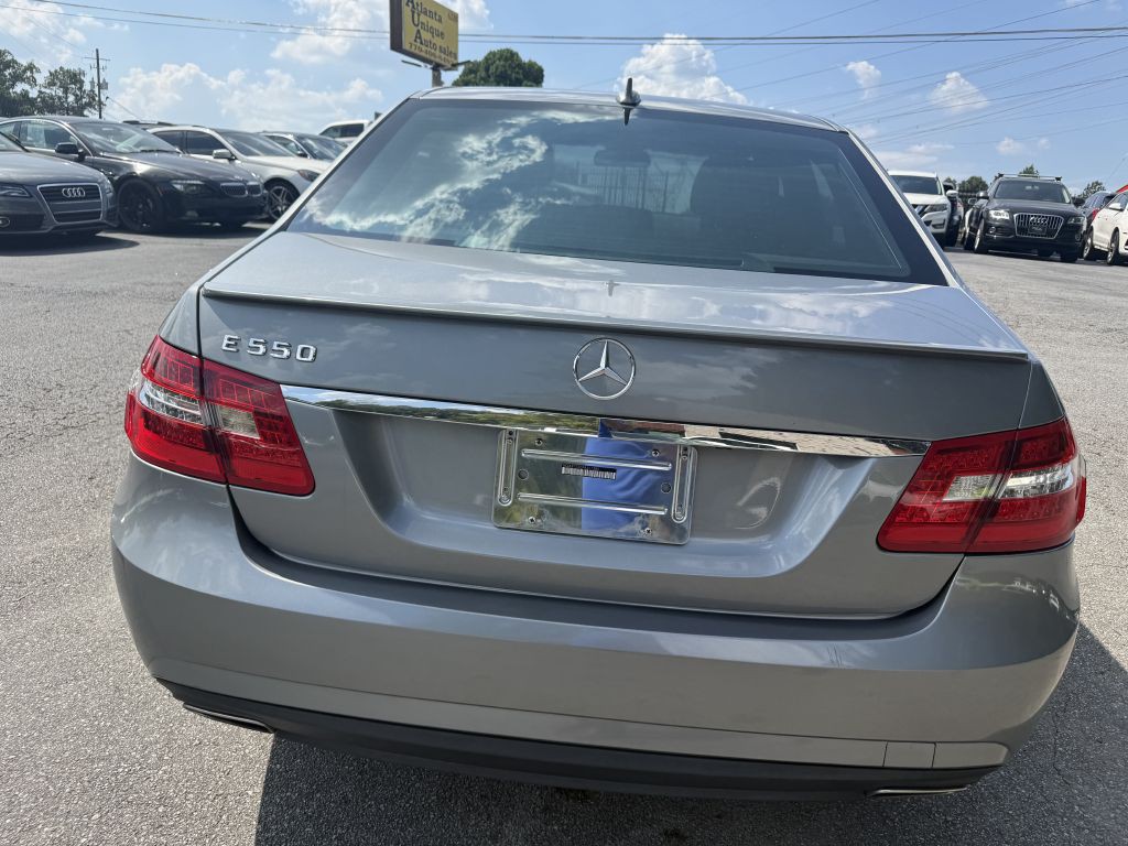2010 Mercedes-Benz E-Class Image 6