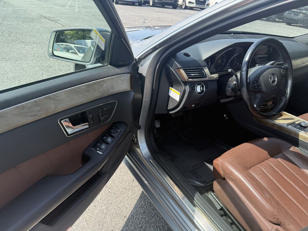 2010 Mercedes-Benz E-Class Image 8