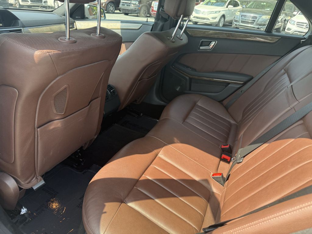 2010 Mercedes-Benz E-Class Image 10