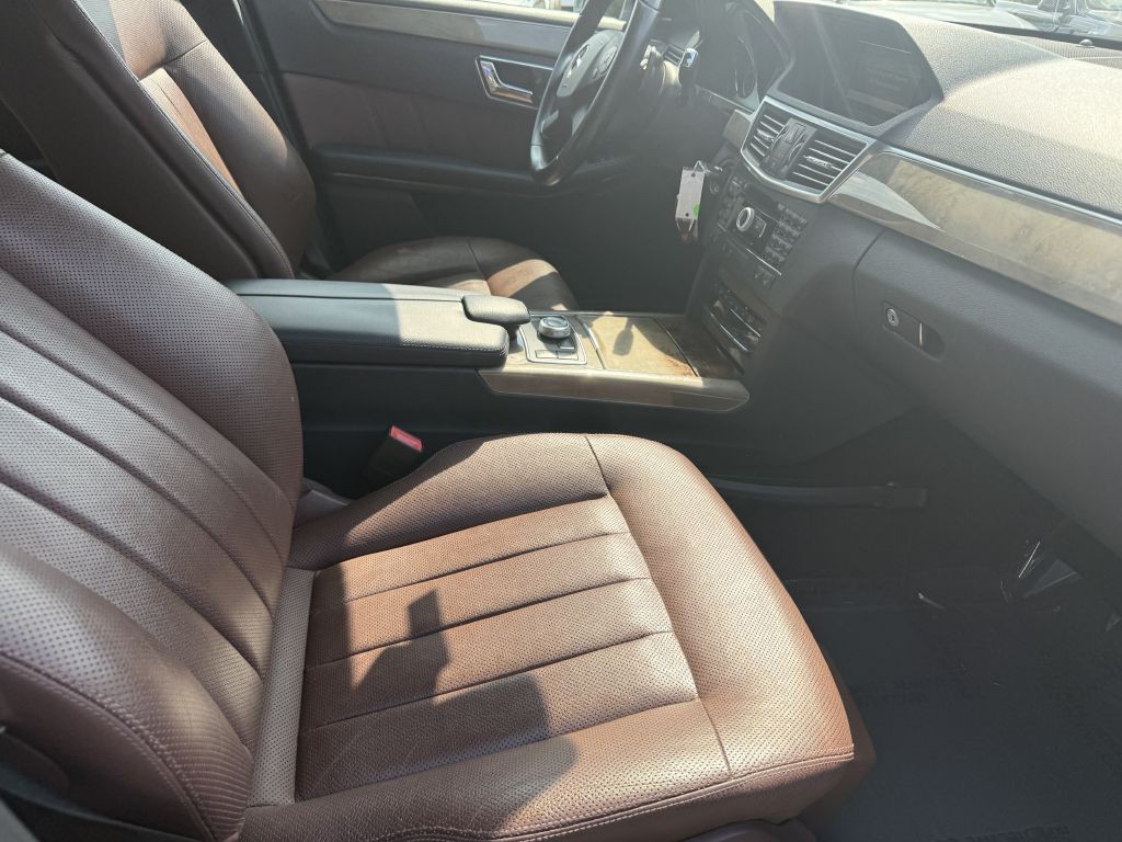 2010 Mercedes-Benz E-Class Image 12
