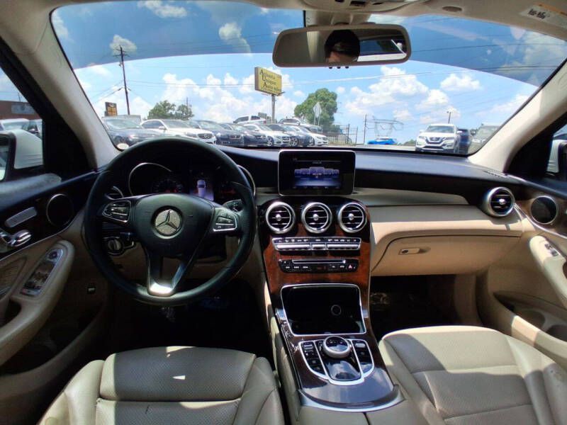 2018 Mercedes-Benz GLC-Class Image 13