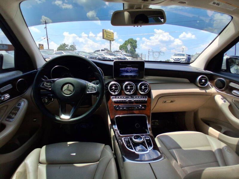 2018 Mercedes-Benz GLC-Class Image 14
