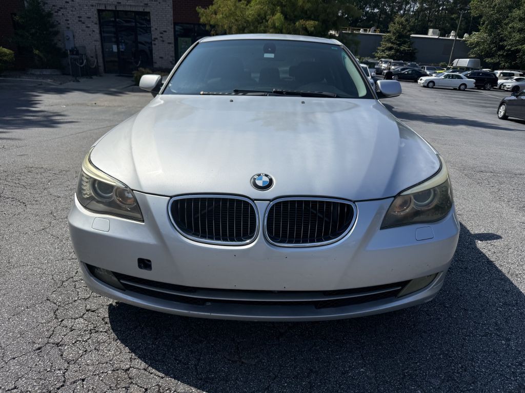 2010 BMW 5 Series Image 2