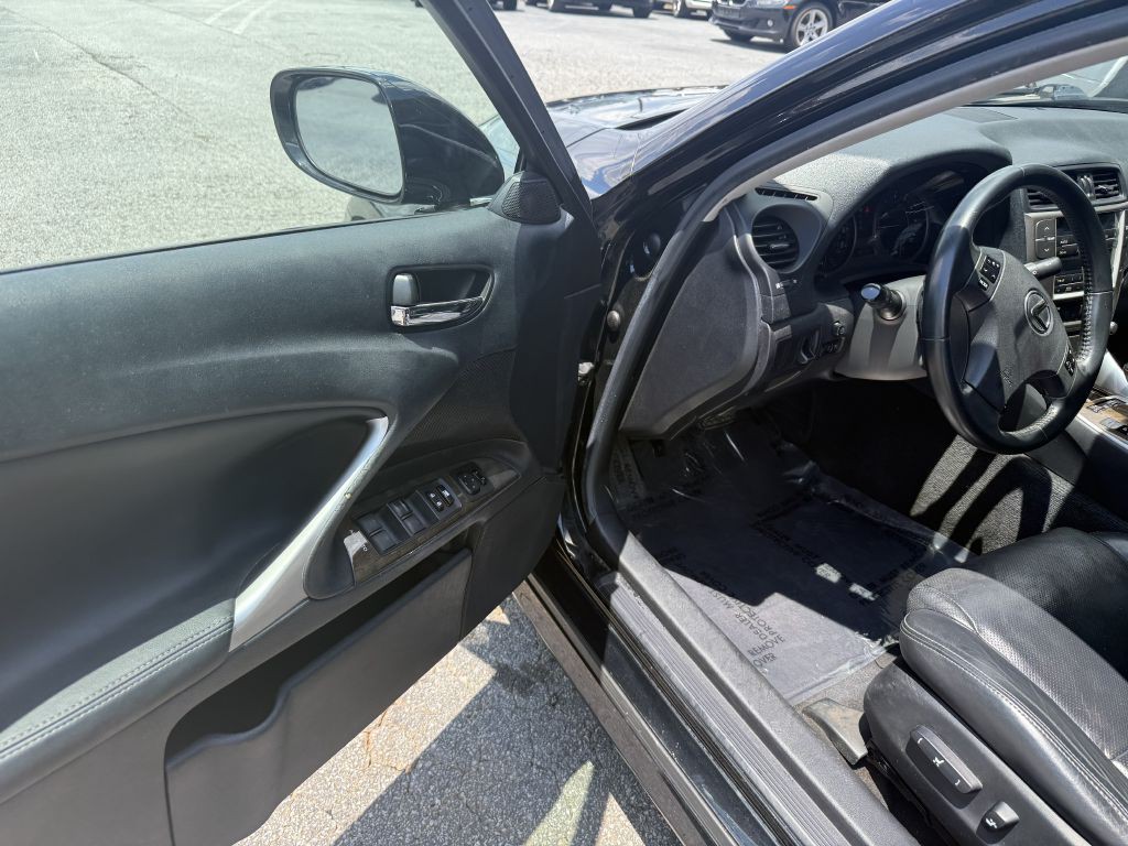 2010 Lexus IS Image 8