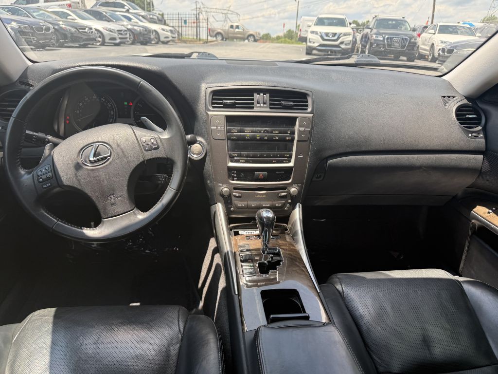 2010 Lexus IS Image 11