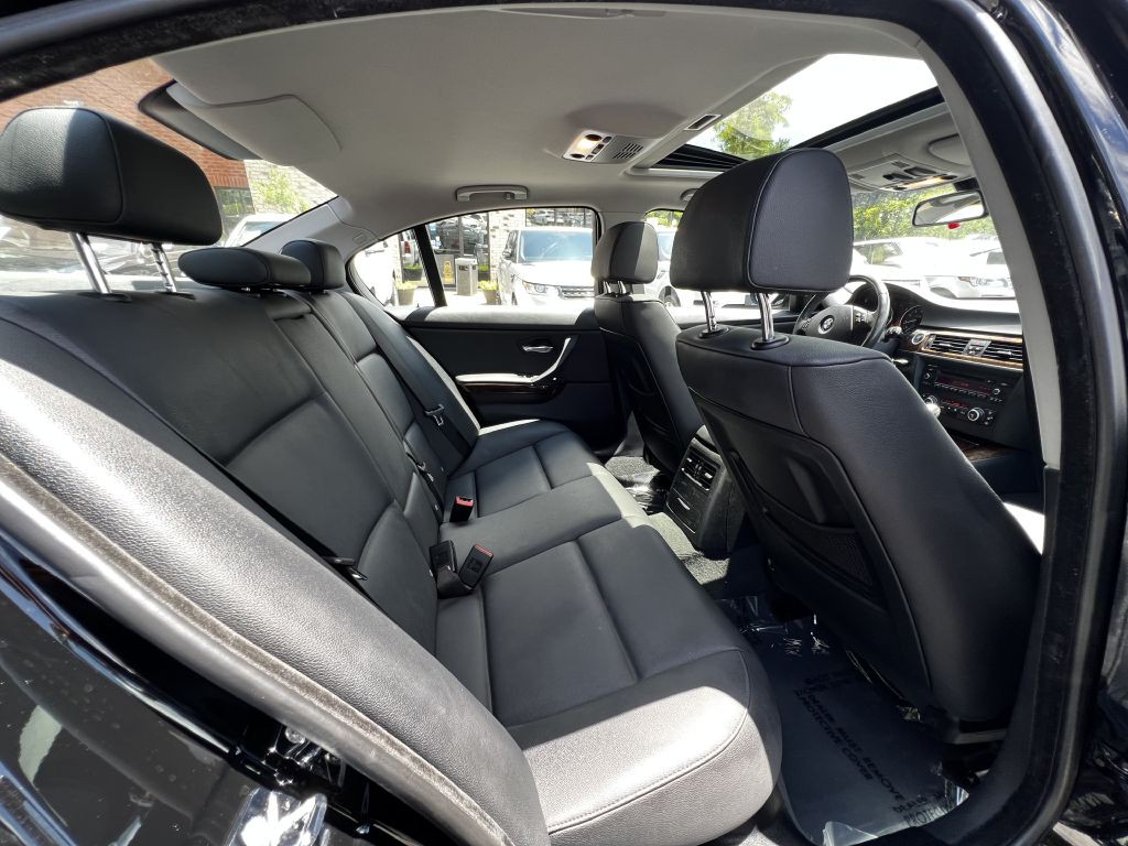 2009 BMW 3 Series Image 8