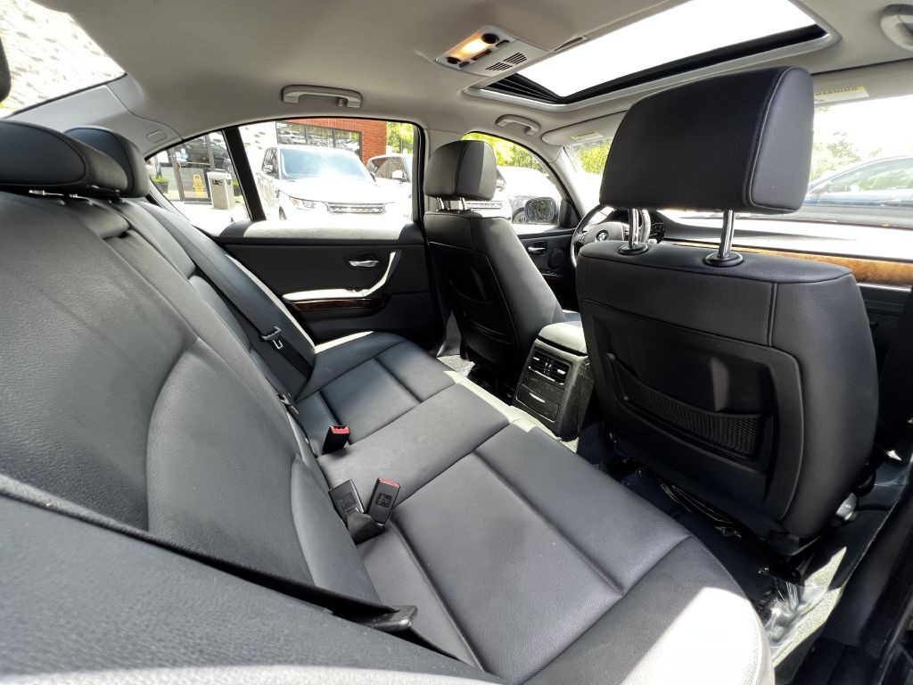 2009 BMW 3 Series Image 9