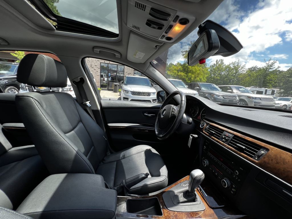 2009 BMW 3 Series Image 16