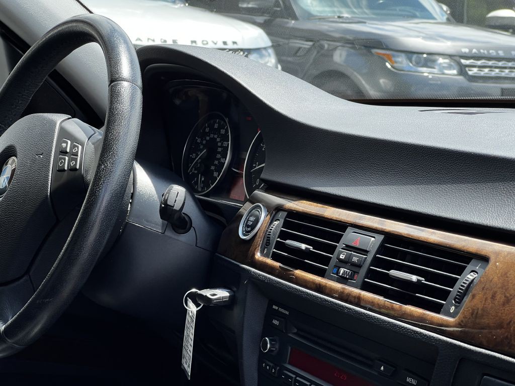 2009 BMW 3 Series Image 20