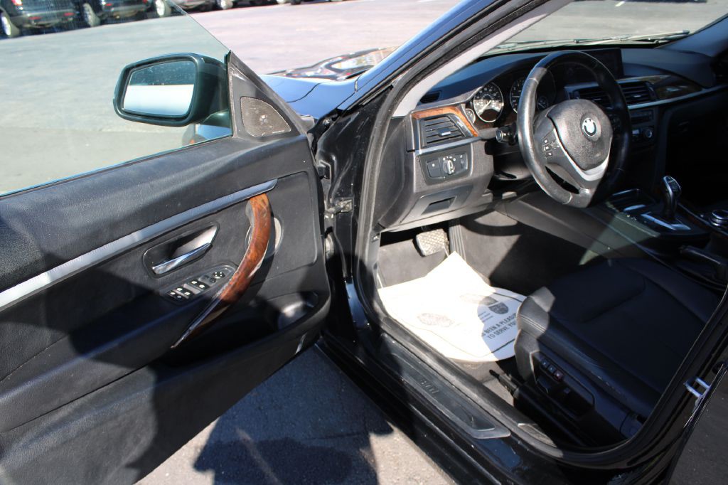 2014 BMW 3 Series Image 15