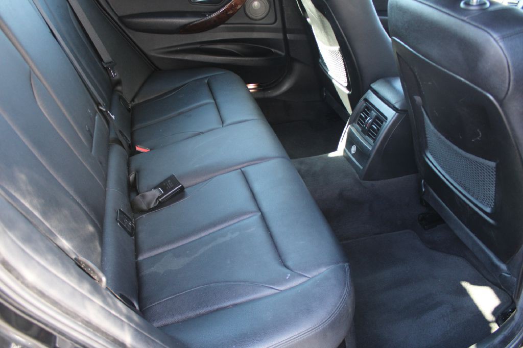 2014 BMW 3 Series Image 19