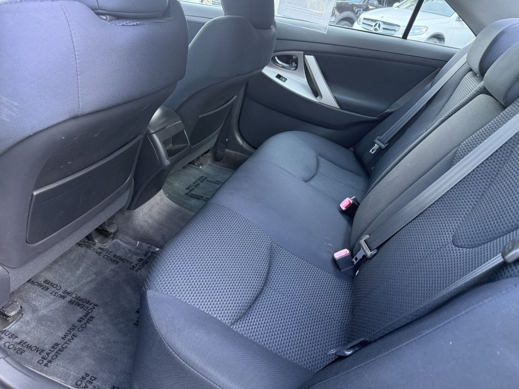 2010 Toyota Camry Image 8