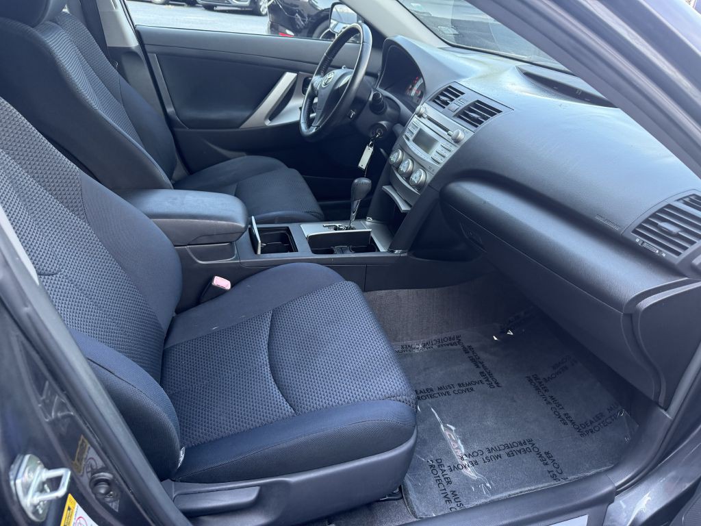2010 Toyota Camry Image 10