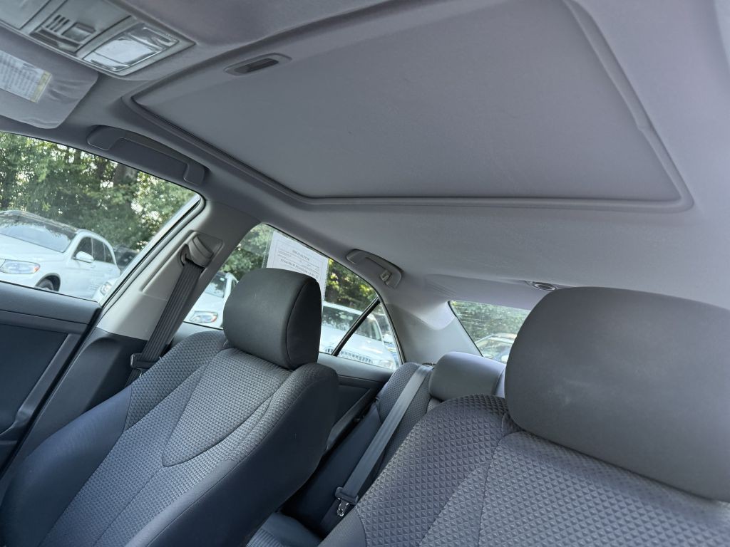 2010 Toyota Camry Image 12