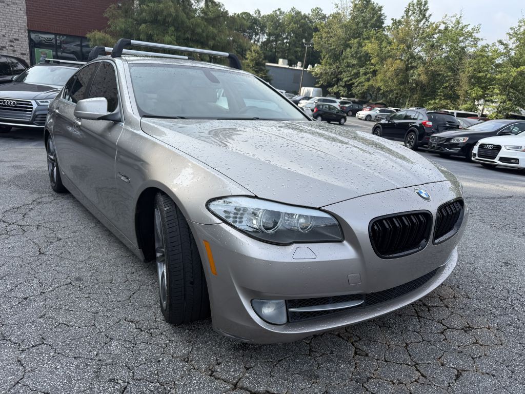 2011 BMW 5 Series Image 3