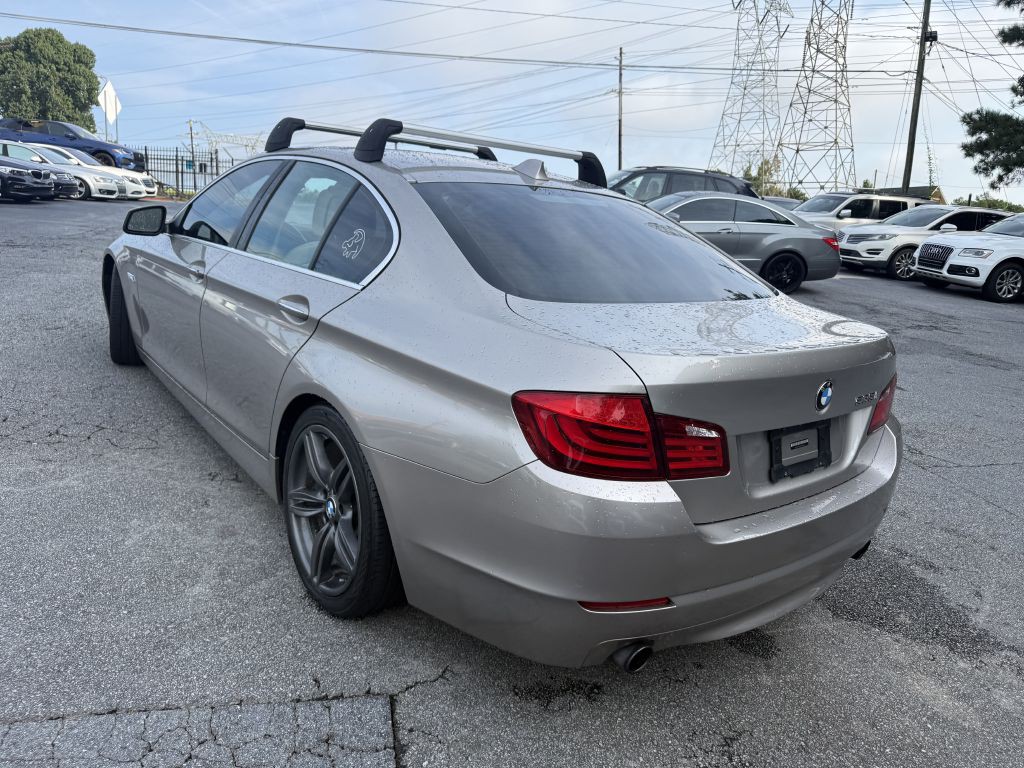 2011 BMW 5 Series Image 7