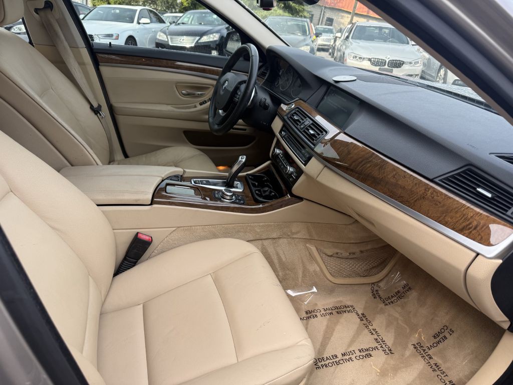 2011 BMW 5 Series Image 13