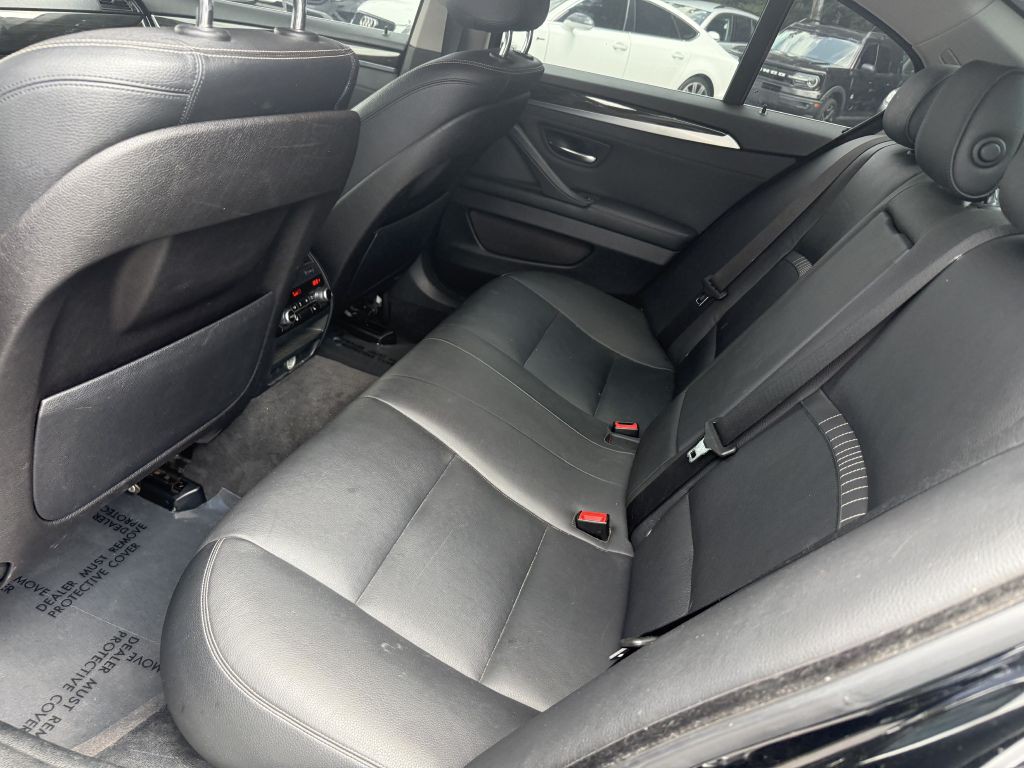 2014 BMW 3 Series Image 10
