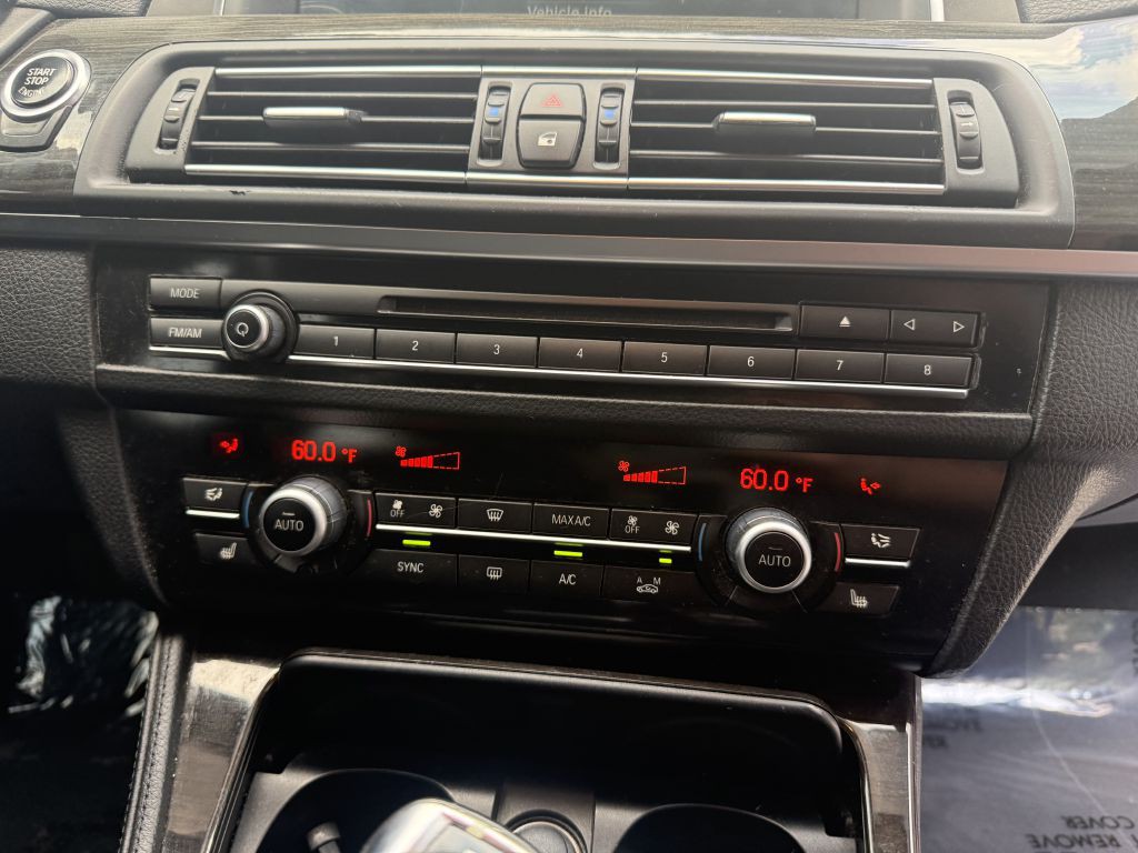 2014 BMW 3 Series Image 14