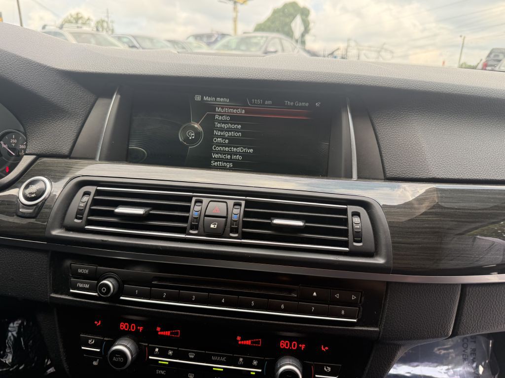 2014 BMW 3 Series Image 15