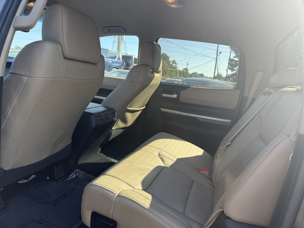 2017 Toyota Tundra Image 8