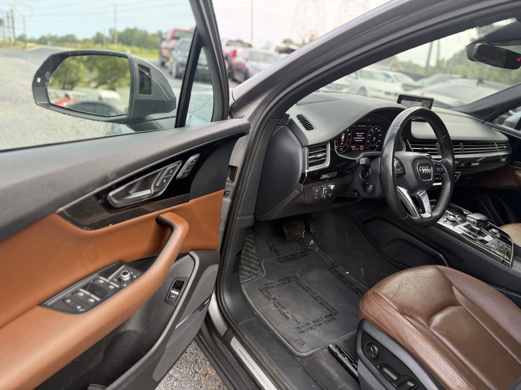 2017 Audi Q7 Image 9
