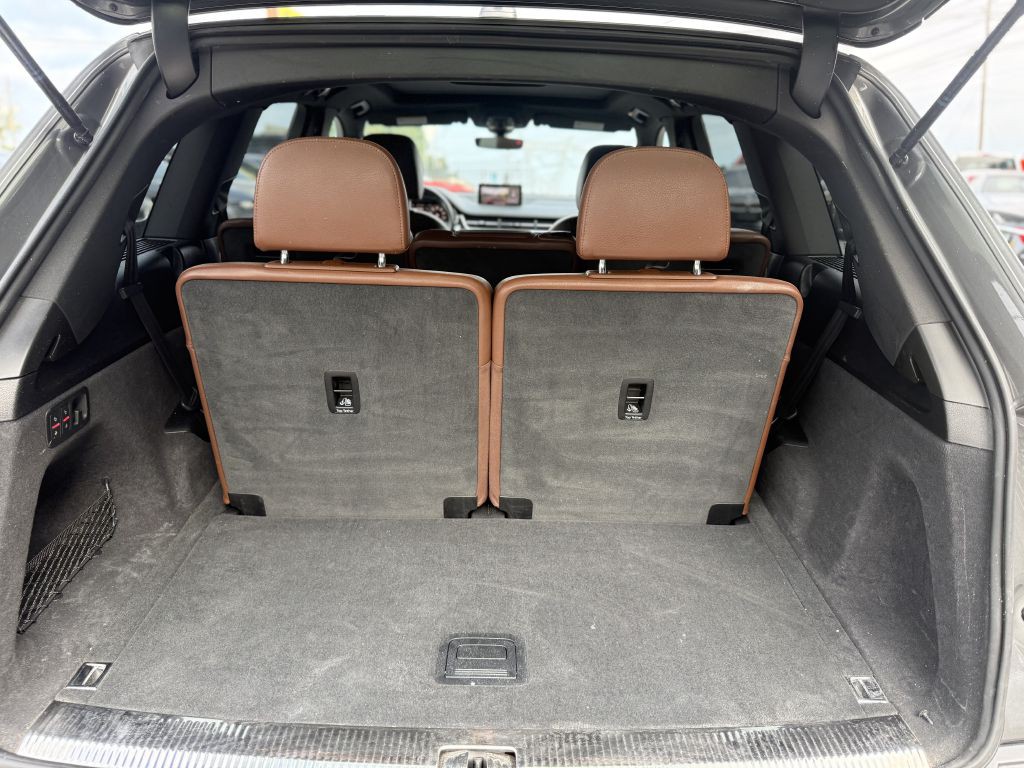 2017 Audi Q7 Image 11