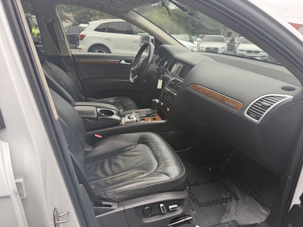 2015 Audi Q7 Image 12