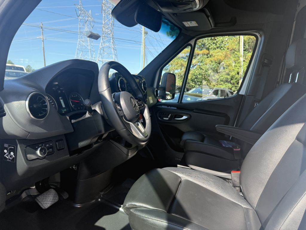 2024 Mercedes-Benz Sprinter Image 7