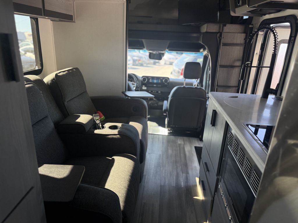 2024 Mercedes-Benz Sprinter Image 19