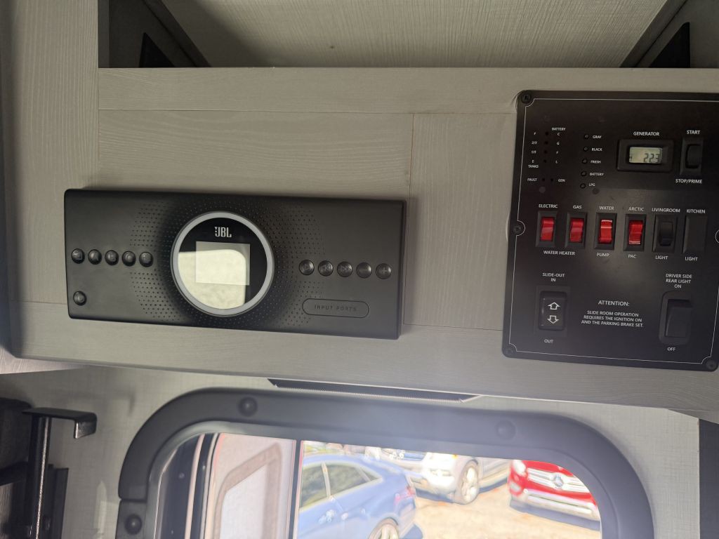 2024 Mercedes-Benz Sprinter Image 12