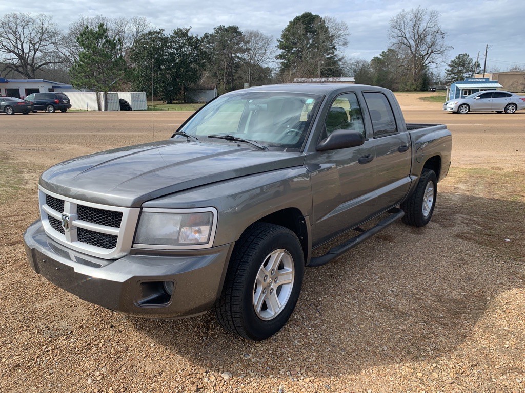 2009 Dodge Dakota Image 2