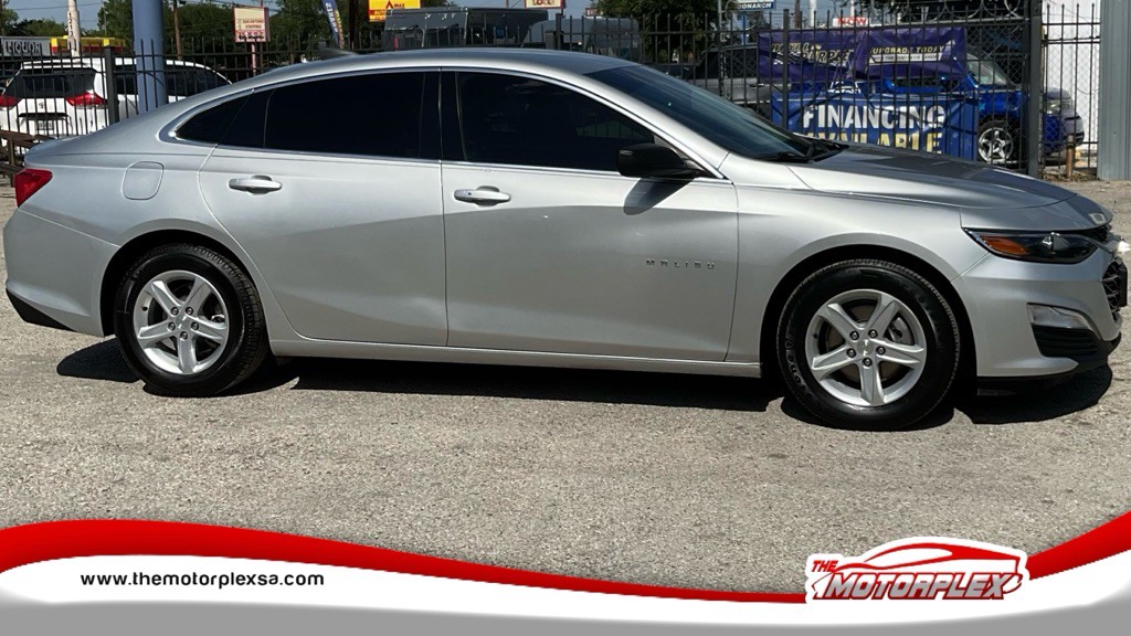 2020 Chevrolet Malibu Image 1